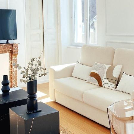 Le Haussmann ⸱ Stationnement Gratuit ⸱ Fibre Appartement Déols Buitenkant foto