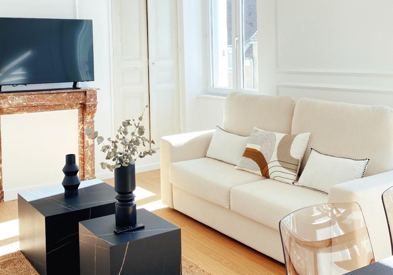 Le Haussmann ⸱ Stationnement Gratuit ⸱ Fibre Appartement Déols Buitenkant foto